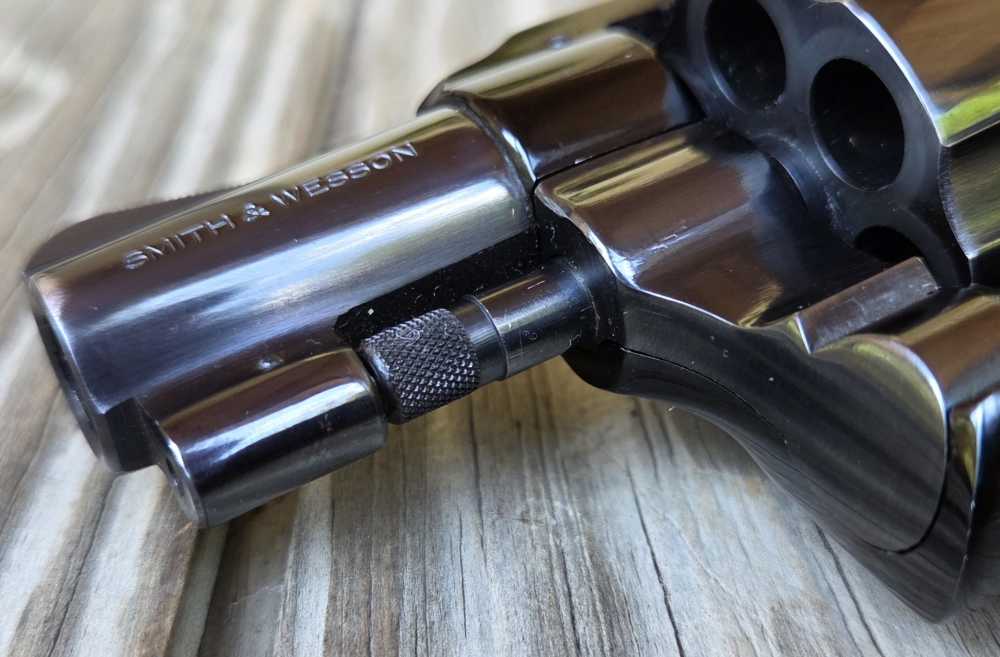 Collectors Grade Smith & Wesson 12-3 Airweight 38 Special 2" In Box-img-15