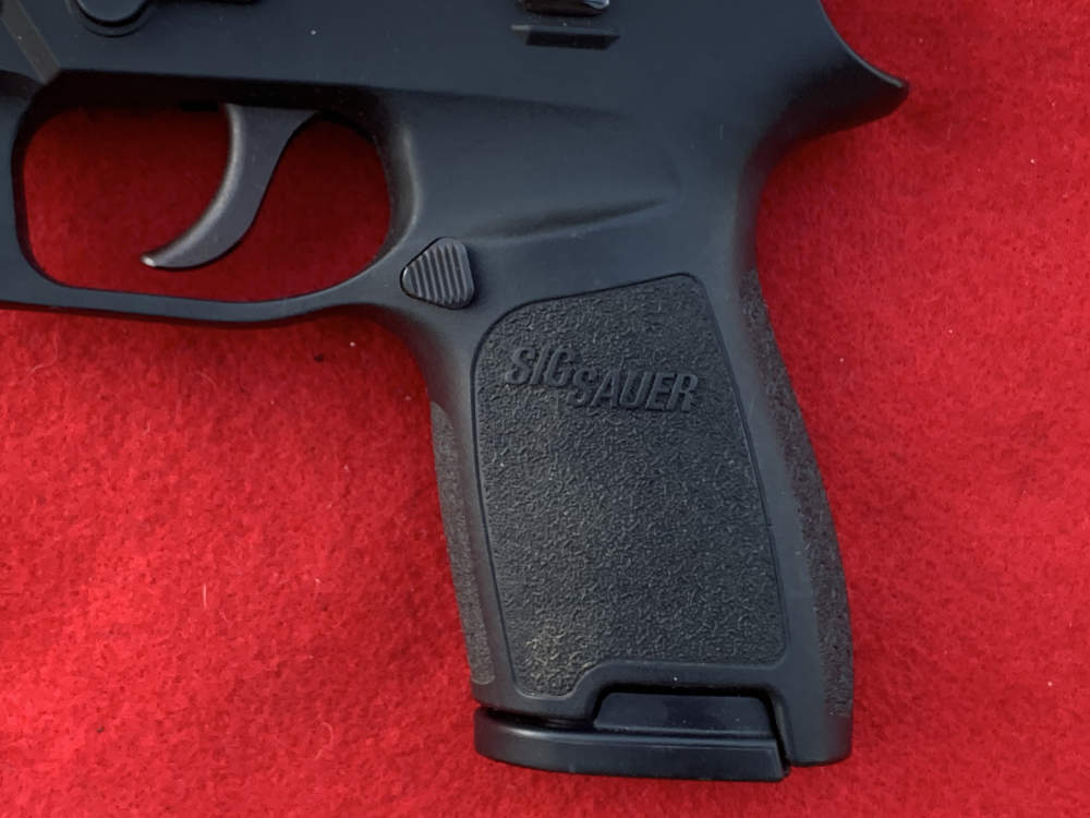 Sig Sauer P250 Carry/Compact, stainless slide, 9mm. 3.9", 2 mags-img-6