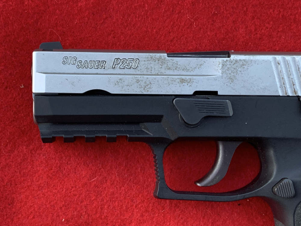 Sig Sauer P250 Carry/Compact, stainless slide, 9mm. 3.9", 2 mags-img-8