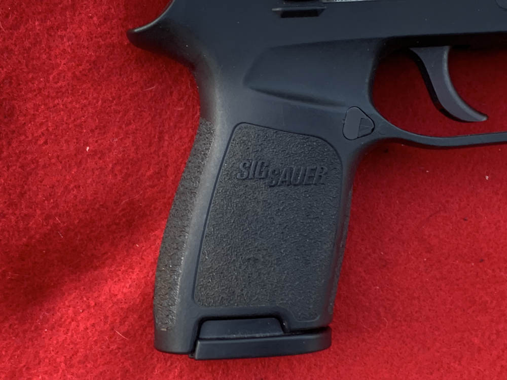 Sig Sauer P250 Carry/Compact, stainless slide, 9mm. 3.9", 2 mags-img-1