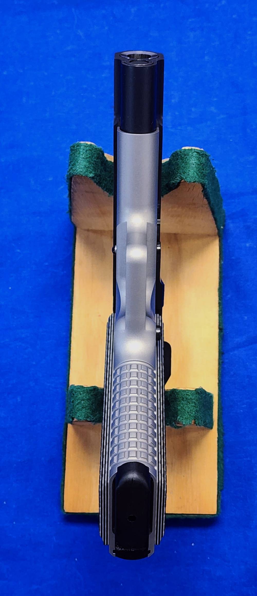SPRINGFIELD 1911 EMISSARY .45 ACP 4,25" IN BOX W/ 2 MAGS, G10 GRIPS-img-4