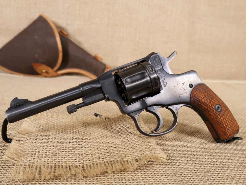 Russian Nagant Model 1895 Officer's Model D/A 7.62x38R 7-Rd. Revolver 1943-img-1
