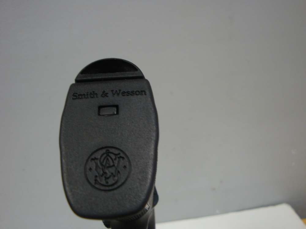 Smith & Wesson SD9VE 9MM Black & Stainless 2 16-Rd Mags - 99%-img-14