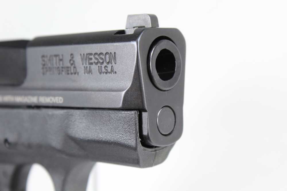 Smith and Wesson M&P 9 Shield 9mm Compact Everyday Carry Pistol Matte Black-img-7