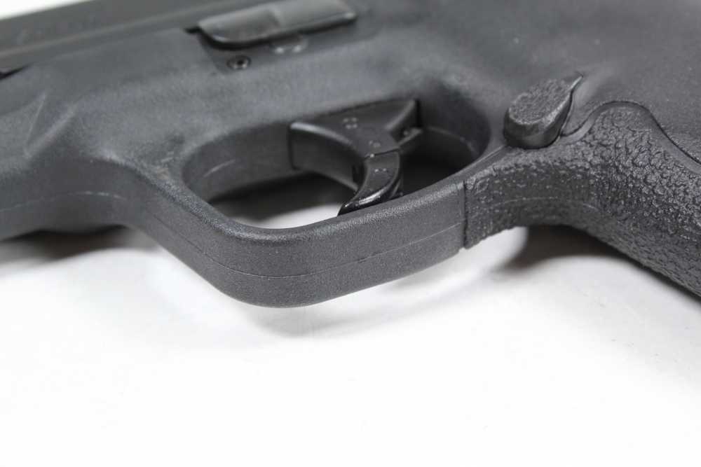 Smith and Wesson M&P 9 Shield 9mm Compact Everyday Carry Pistol Matte Black-img-19