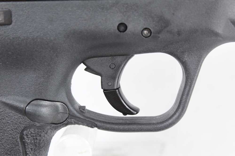 Smith and Wesson M&P 9 Shield 9mm Compact Everyday Carry Pistol Matte Black-img-6