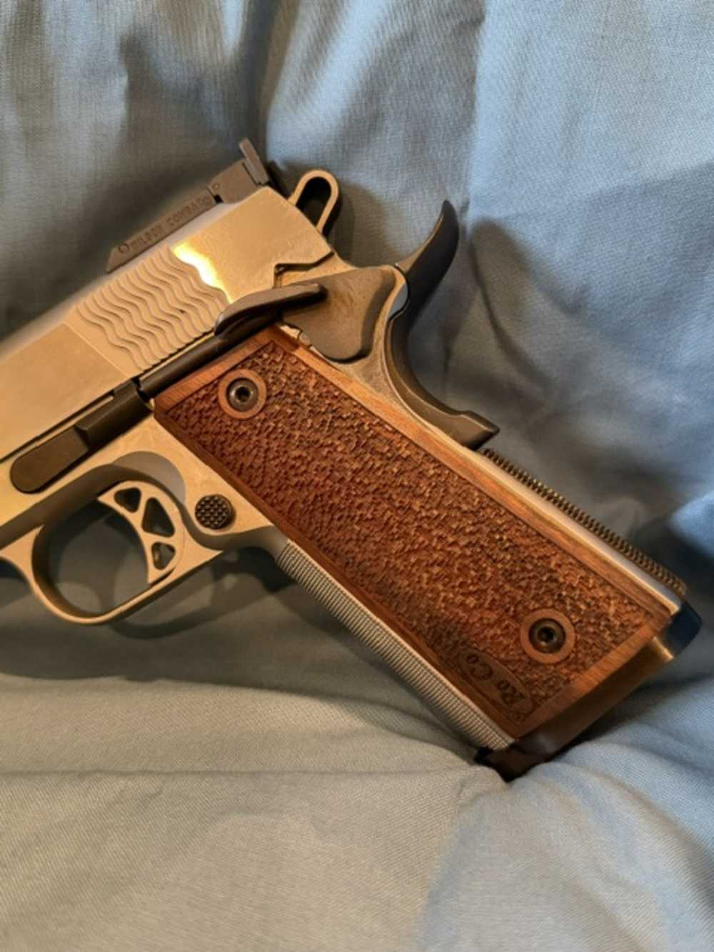Smith & Wesson Performance Center 1911 45 acp-img-2