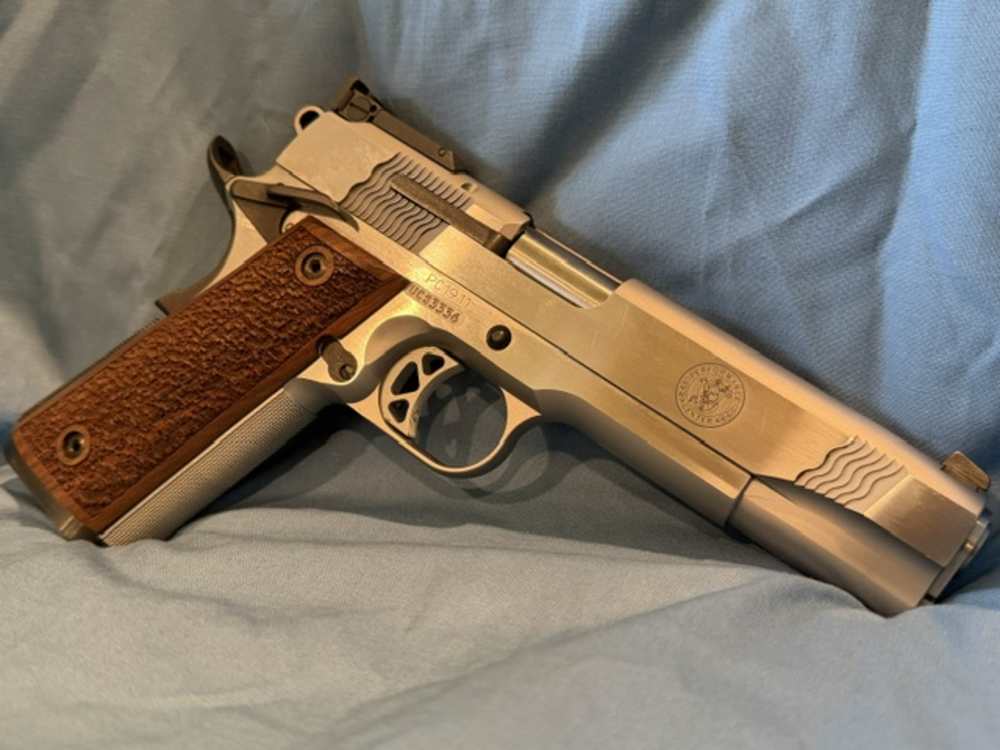 Smith & Wesson Performance Center 1911 45 acp-img-4