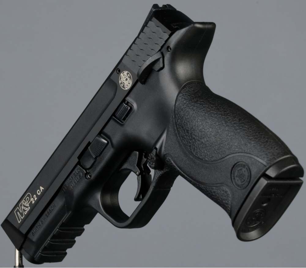 Smith & Wesson Walther M&P 22 CA Pistol with Case Appears aboslutelly MINT-img-4