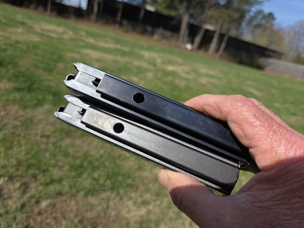 Original GI Thompson pouch and mags -img-2