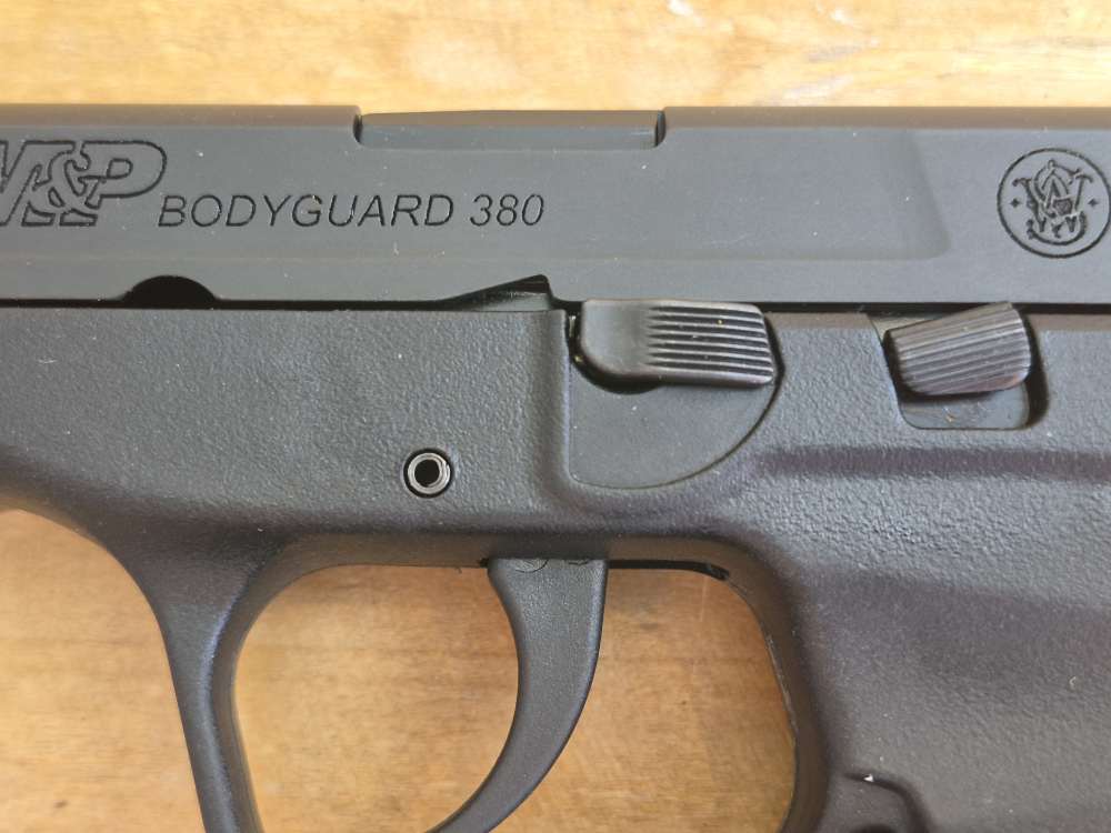 Smith & Wesson Bodyguard .380 ACP 109381 +2 Mags & Orig Box-img-10