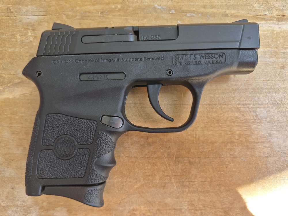 Smith & Wesson Bodyguard .380 ACP 109381 +2 Mags & Orig Box-img-2