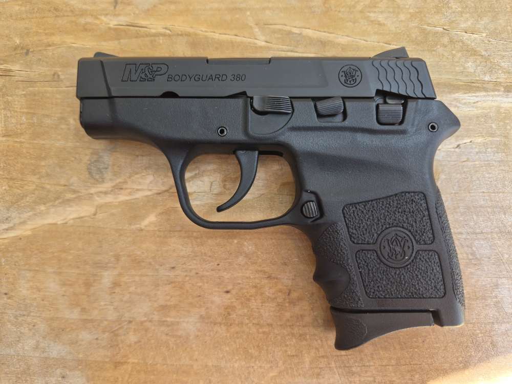 Smith & Wesson Bodyguard .380 ACP 109381 +2 Mags & Orig Box-img-1
