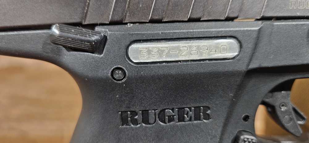 (E803) Ruger 9E 9mm Semi Auto Pistol Very Nice w/ Box-img-2