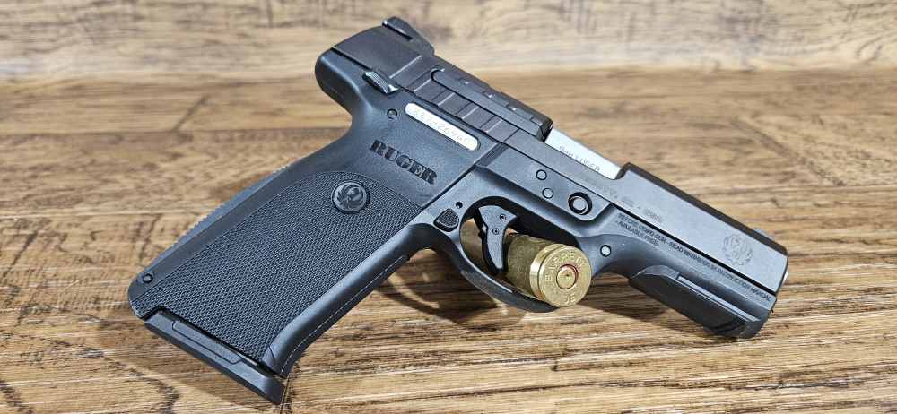 (E803) Ruger 9E 9mm Semi Auto Pistol Very Nice w/ Box-img-1