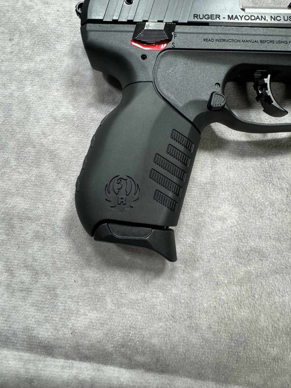 USED! RUGER MODEL SR22 SEMI AUTO PISTOL .22LR W/ 3 MAGS $.01 PENNY-img-14