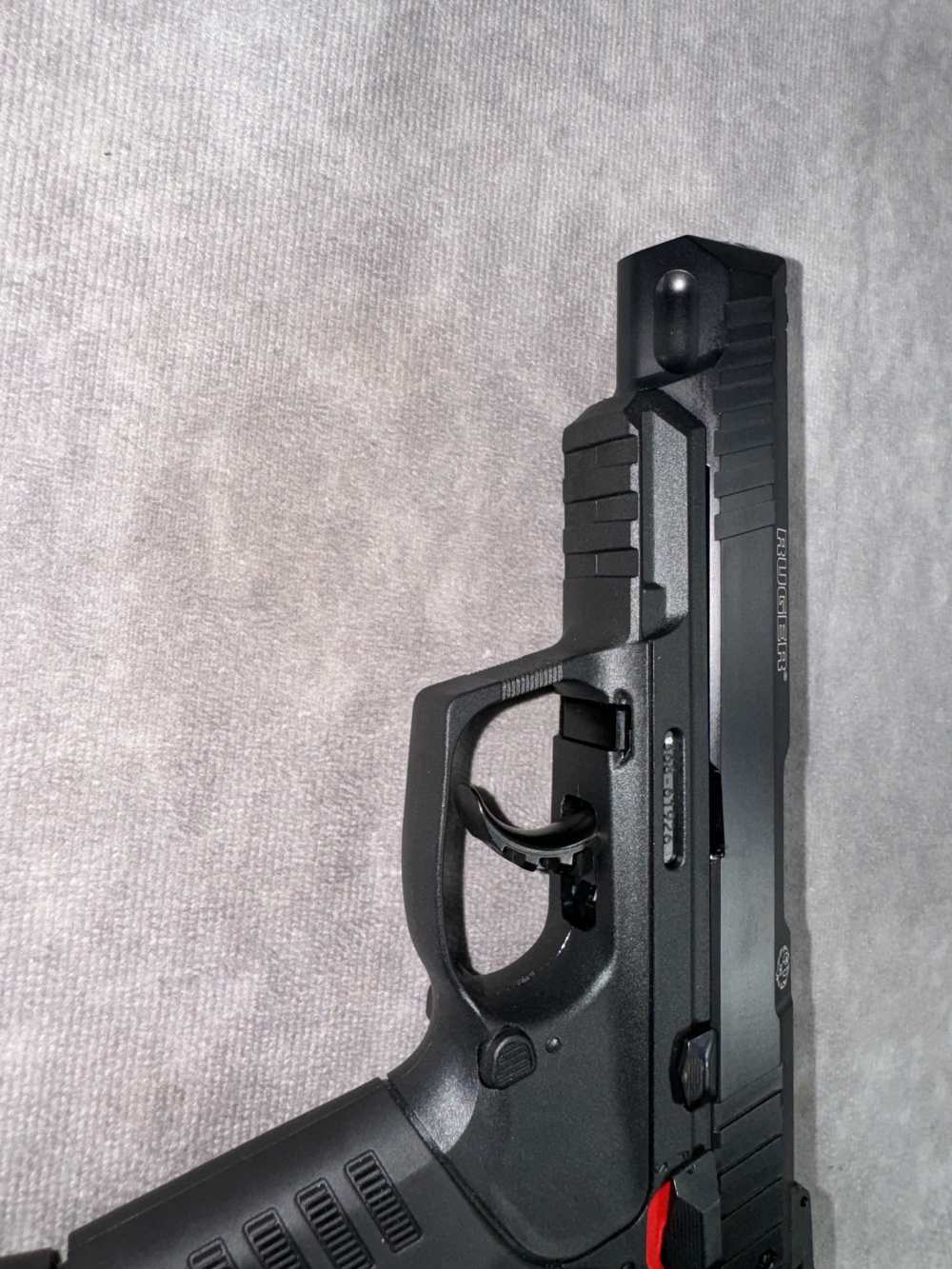 USED! RUGER MODEL SR22 SEMI AUTO PISTOL .22LR W/ 3 MAGS $.01 PENNY-img-7
