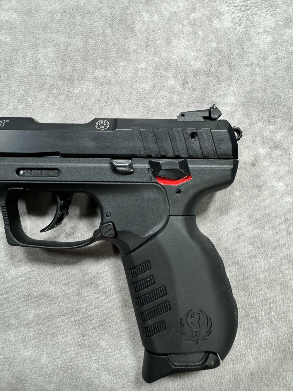 USED! RUGER MODEL SR22 SEMI AUTO PISTOL .22LR W/ 3 MAGS $.01 PENNY-img-6