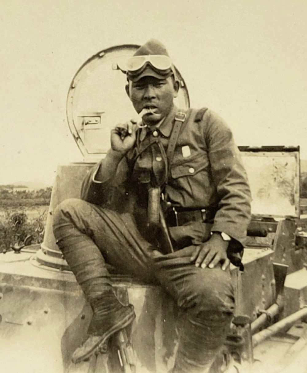 JAPANESE TANK CREW TYPE 94 NAMBU 8mm (1943) Holster & Serial Matching Mag -img-0