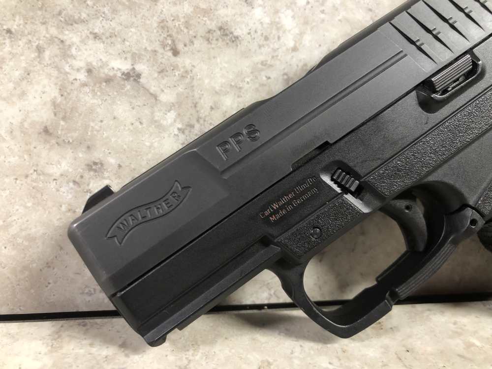 Walther PPS .40cal Pistol w/ 2 mags and case-img-2
