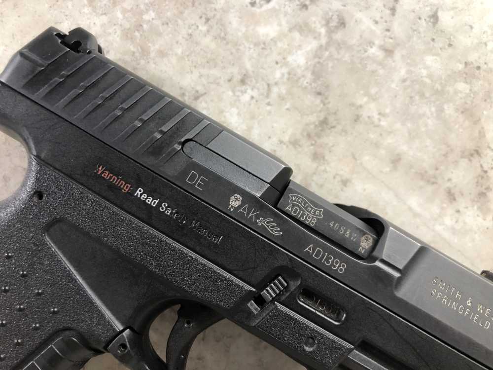 Walther PPS .40cal Pistol w/ 2 mags and case-img-5