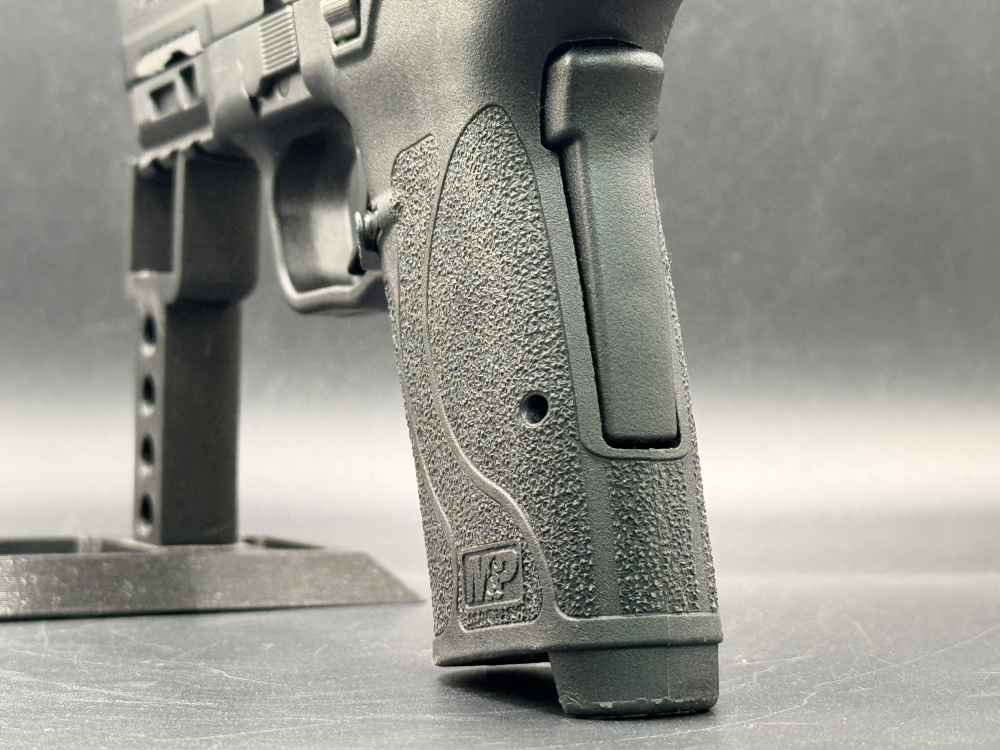 Smith & Wesson M&P9 SHIELD EZ-img-16