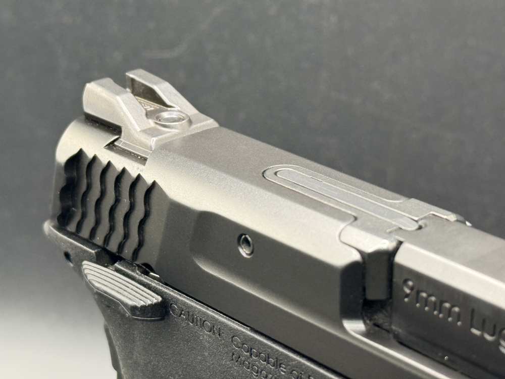 Smith & Wesson M&P9 SHIELD EZ-img-12