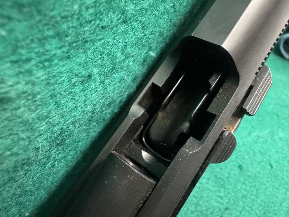 Taurus Int .mfg PT 99 AF 9MM-img-6