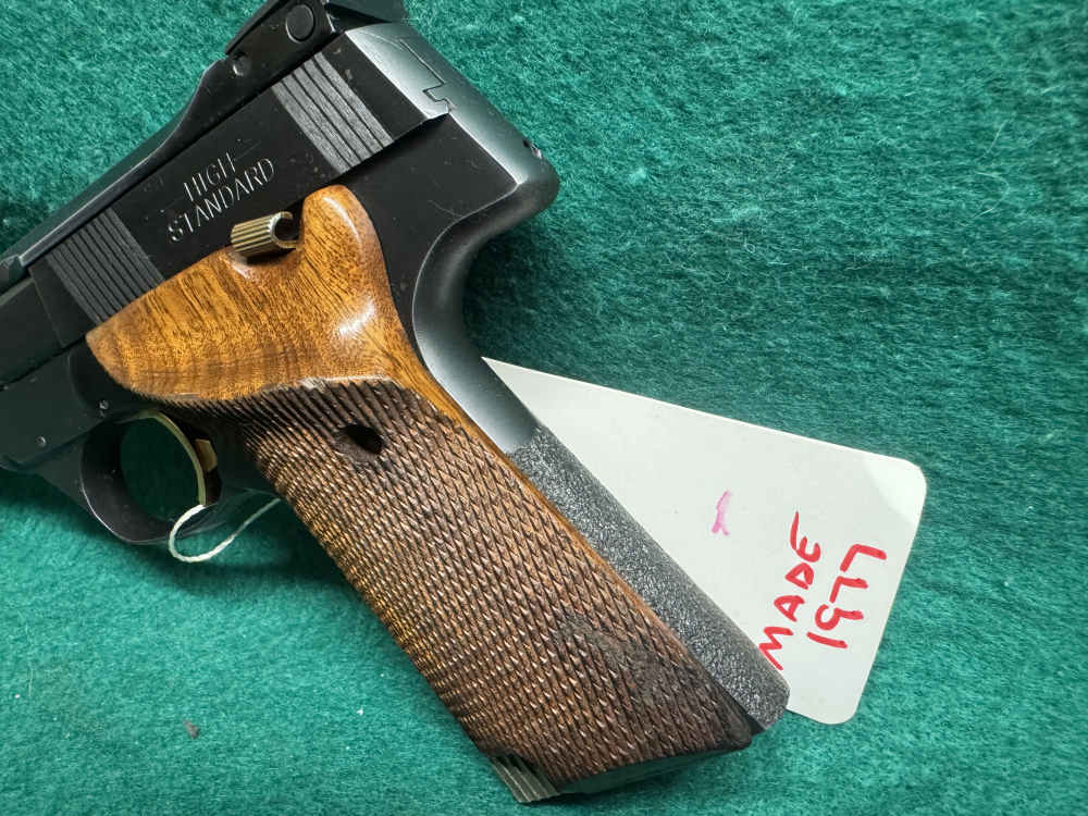 High Standard Mfg Corp THE VICTOR 22 LR-img-6