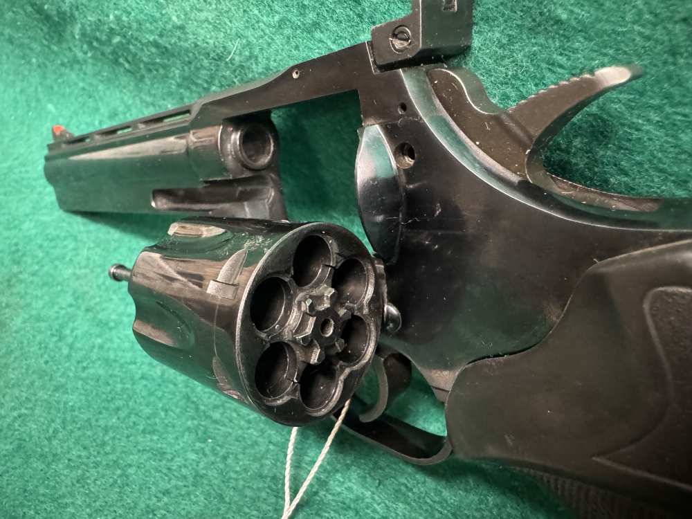 Dan Wesson 15VH .357 rem magnum-img-8