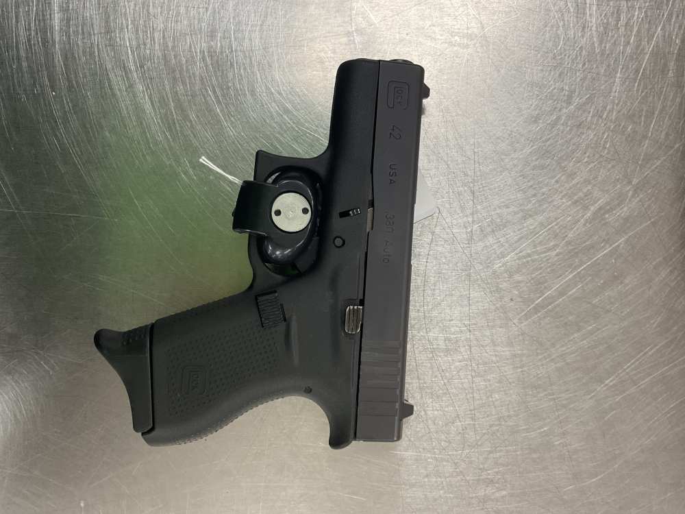 Glock 42 380acp excellent condition -img-1