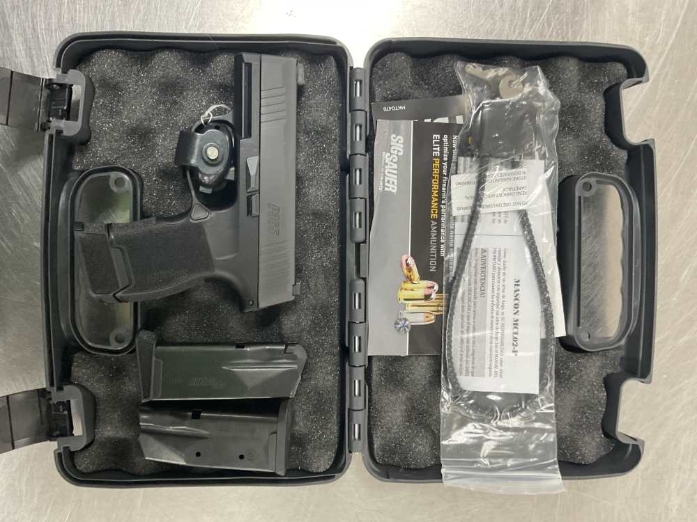 Sig sauer p365 excellent condition -img-1