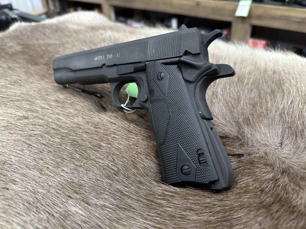 Springfield Armory M1911A1 .45acp w/ laser grips-img-4