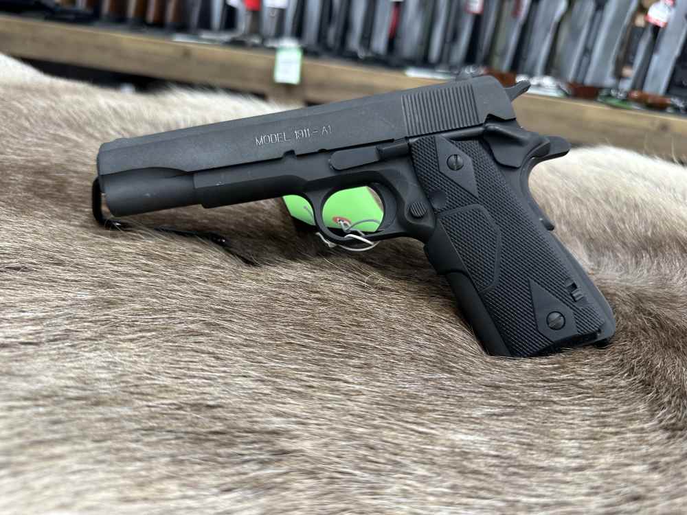 Springfield Armory M1911A1 .45acp w/ laser grips-img-3