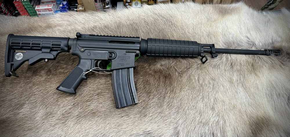 Bushmaster Carbon 15 5.56mm -img-0