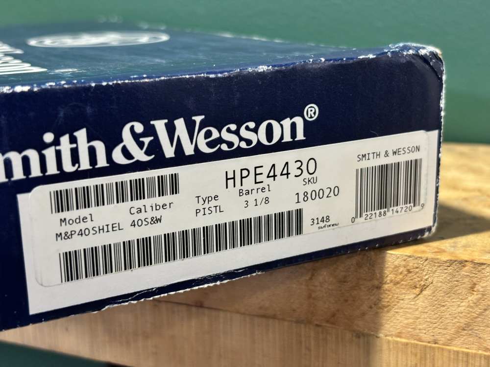 Smith and Wesson M&P M&P40 Shield .40 S&W W/ Orig Box & 2 mags-img-5