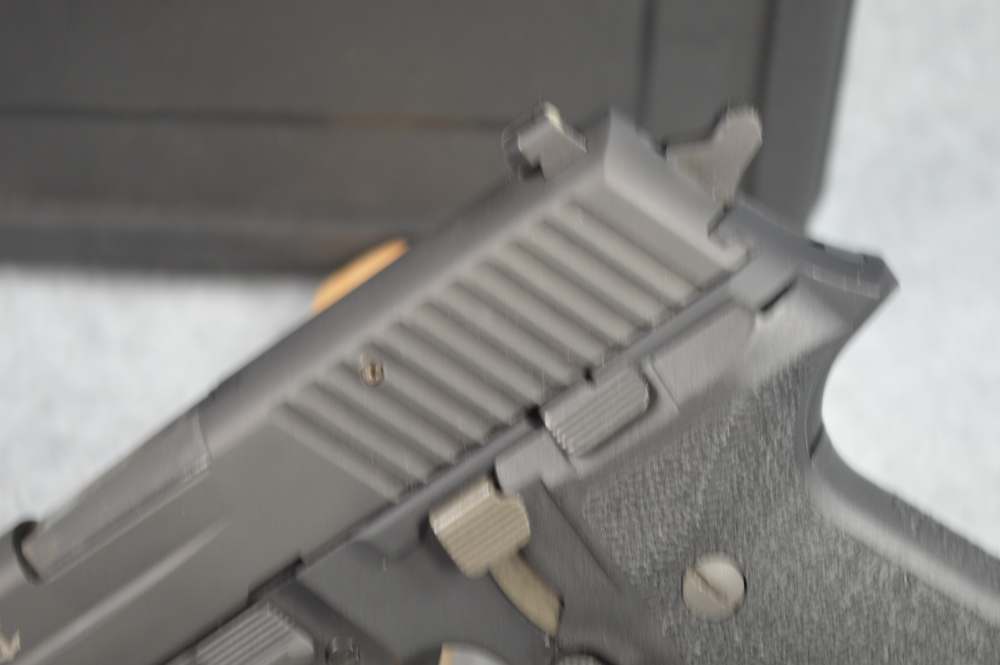 Sig Sauer P226 Mk 25 USN Navy Seal 2x 15rd Box-img-2