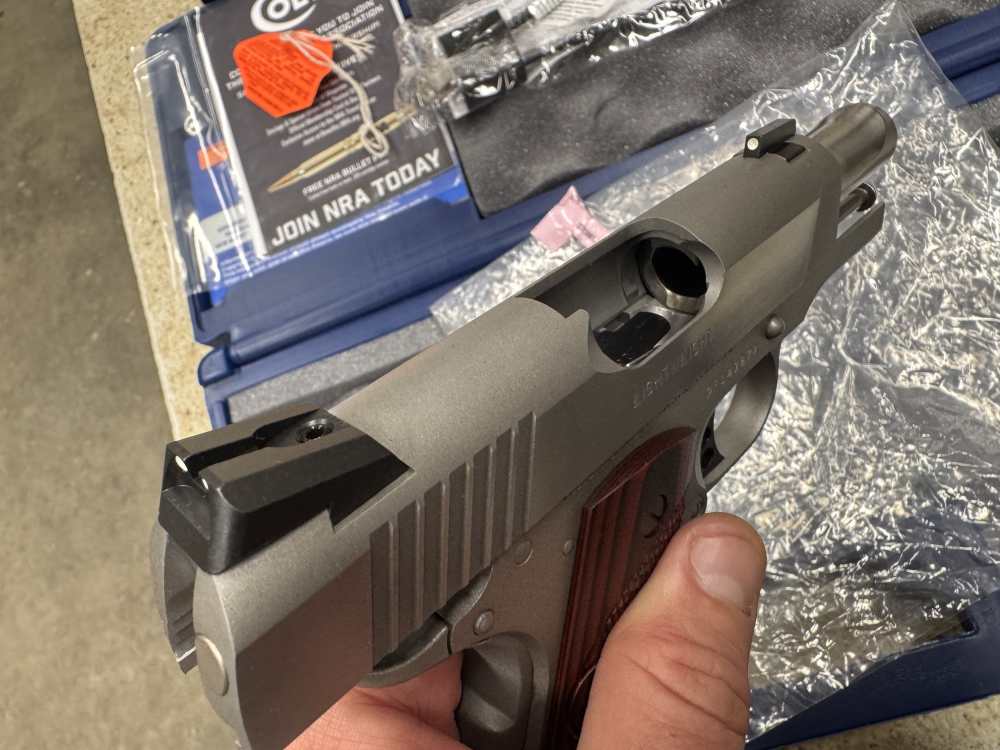 Colt Defender Lightweight stainless steel 45ACP DISPLAY MODEL WITH BOX-img-9