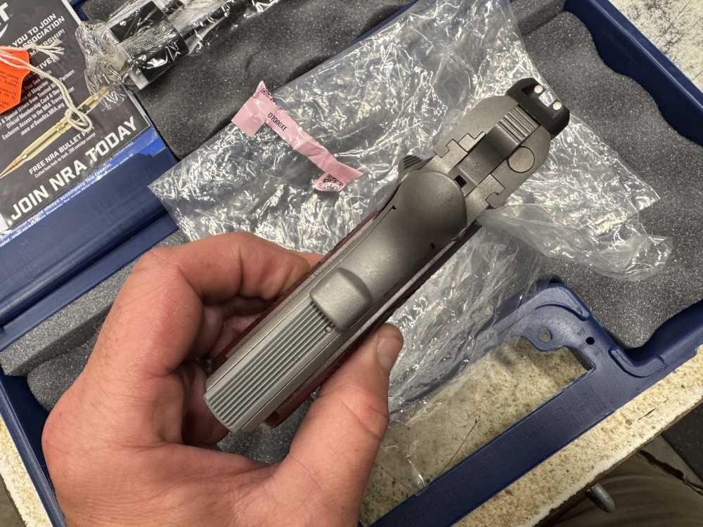 Colt Defender Lightweight stainless steel 45ACP DISPLAY MODEL WITH BOX-img-7
