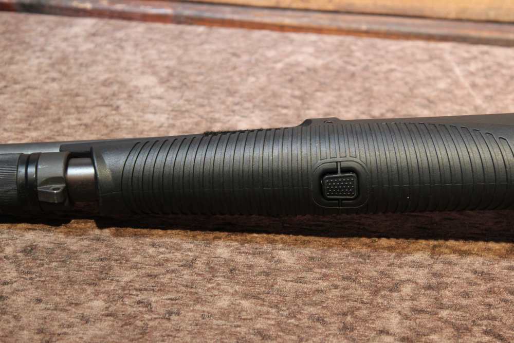 Benelli Super Nova Tactical 12 ga 3.5" Chamber 18" bbl Extended Mag-img-21