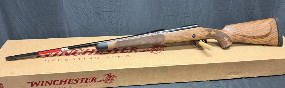 FACTORY NEW WINCHESTER 70 SUPER GRADE FRENCH WALUNT AAA 30-06-img-1