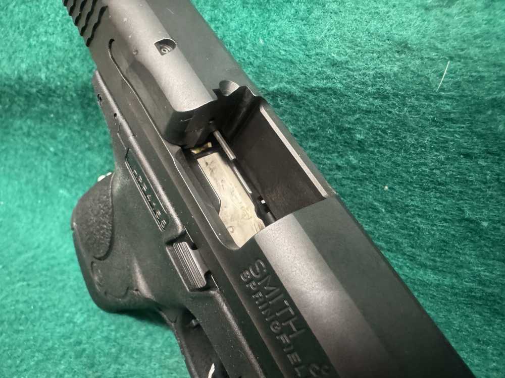 Smith & Wesson M&P 9C 9 MM-img-4