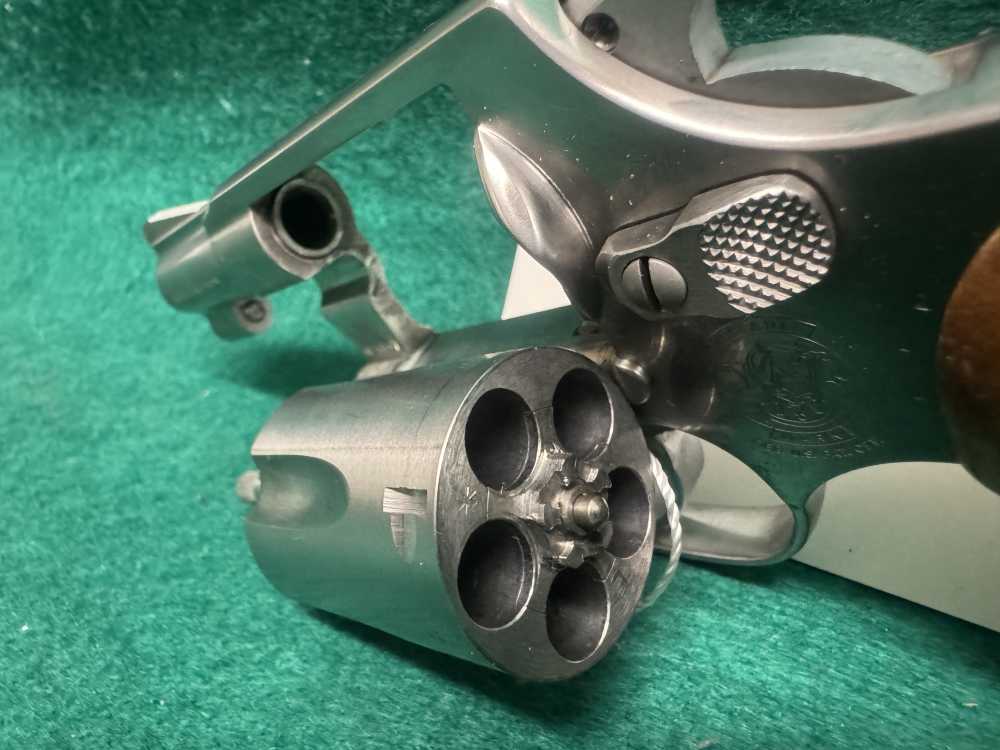 Smith & Wesson 60-7 38 SPECIAL-img-7