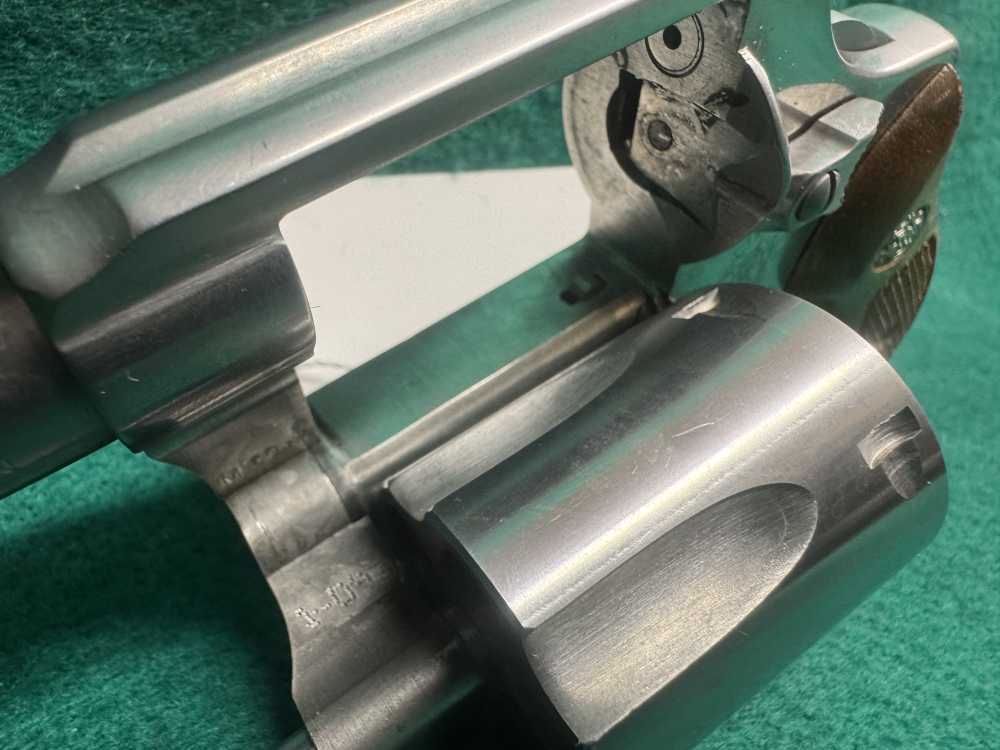 Smith & Wesson 60-7 38 SPECIAL-img-8