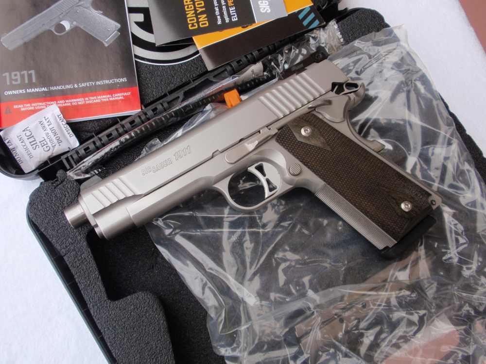 RARE Sig Sauer 1911 38 Super 1911T-38-SME NICE!-img-1
