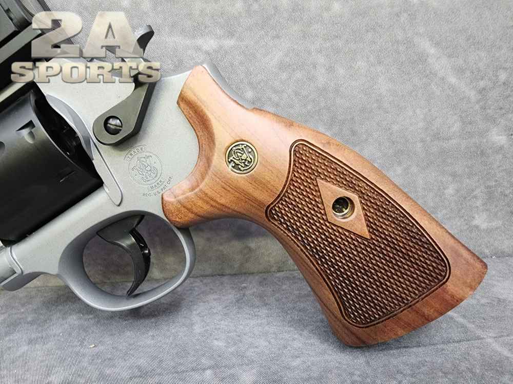 Smith & Wesson Spec Series R 686 Plus 357 Mag-img-4