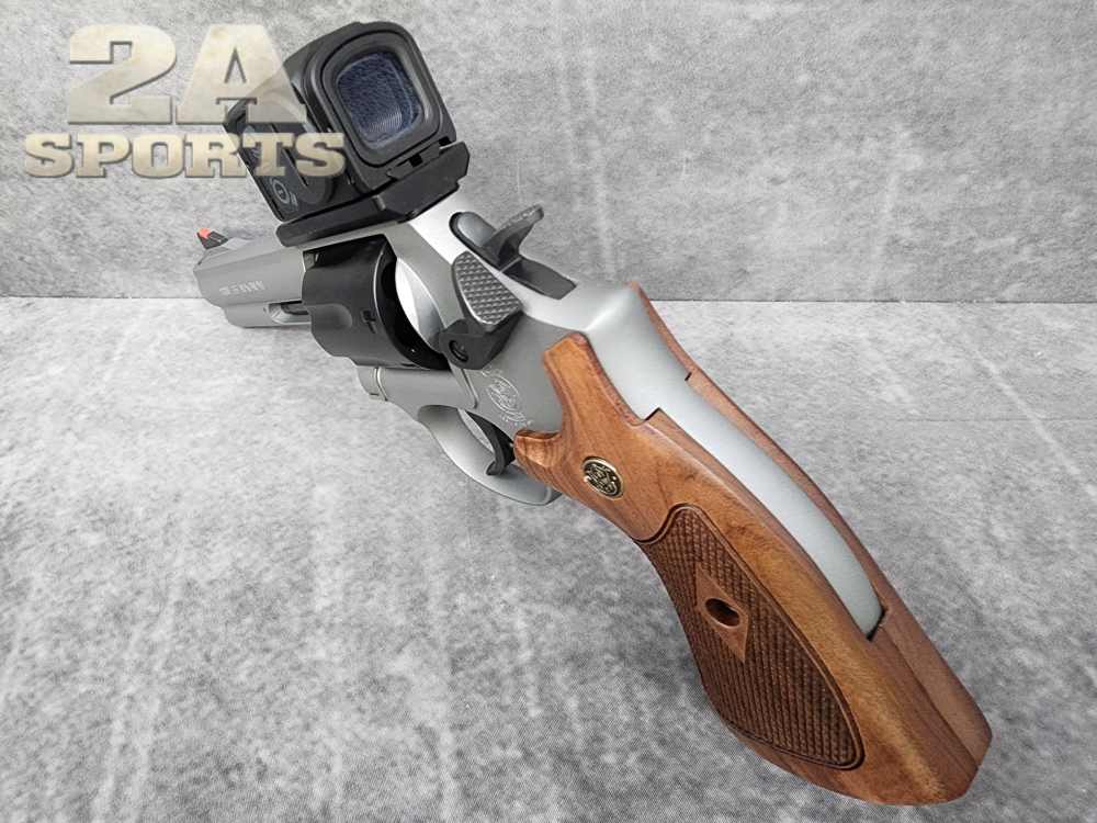 Smith & Wesson Spec Series R 686 Plus 357 Mag-img-5