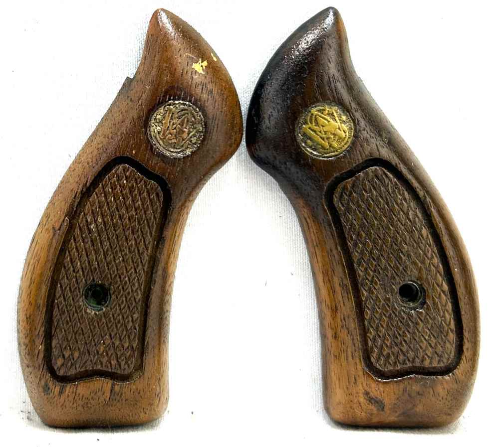 Original Smith & Wesson J Frame Round Butt Grips - USED - 8-img-0
