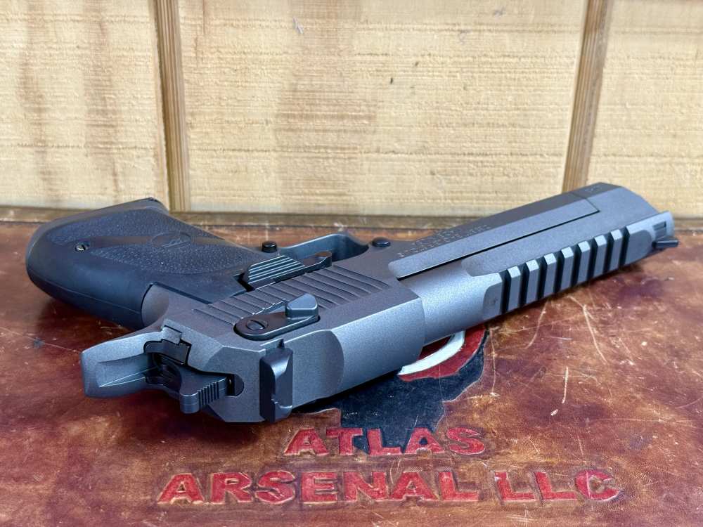 Magnum Research Desert Eagle .50 AE *Clean*-img-5