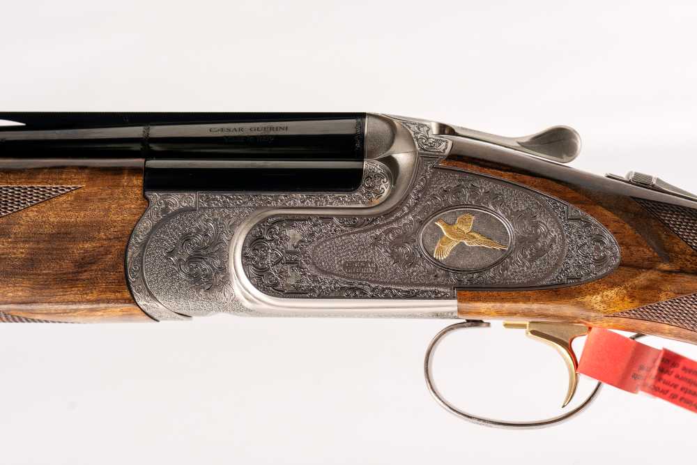 Caesar Guerini Invictus V Sporting 12 GA 32 IN ADJ Stock-img-3